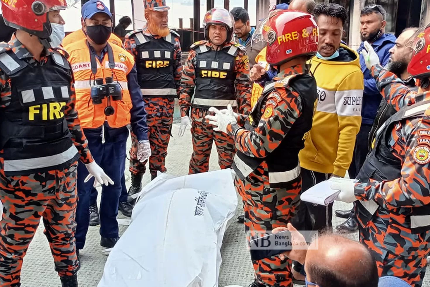 লঞ্চে আগুন: মৃত্যু বেড়ে ৪০