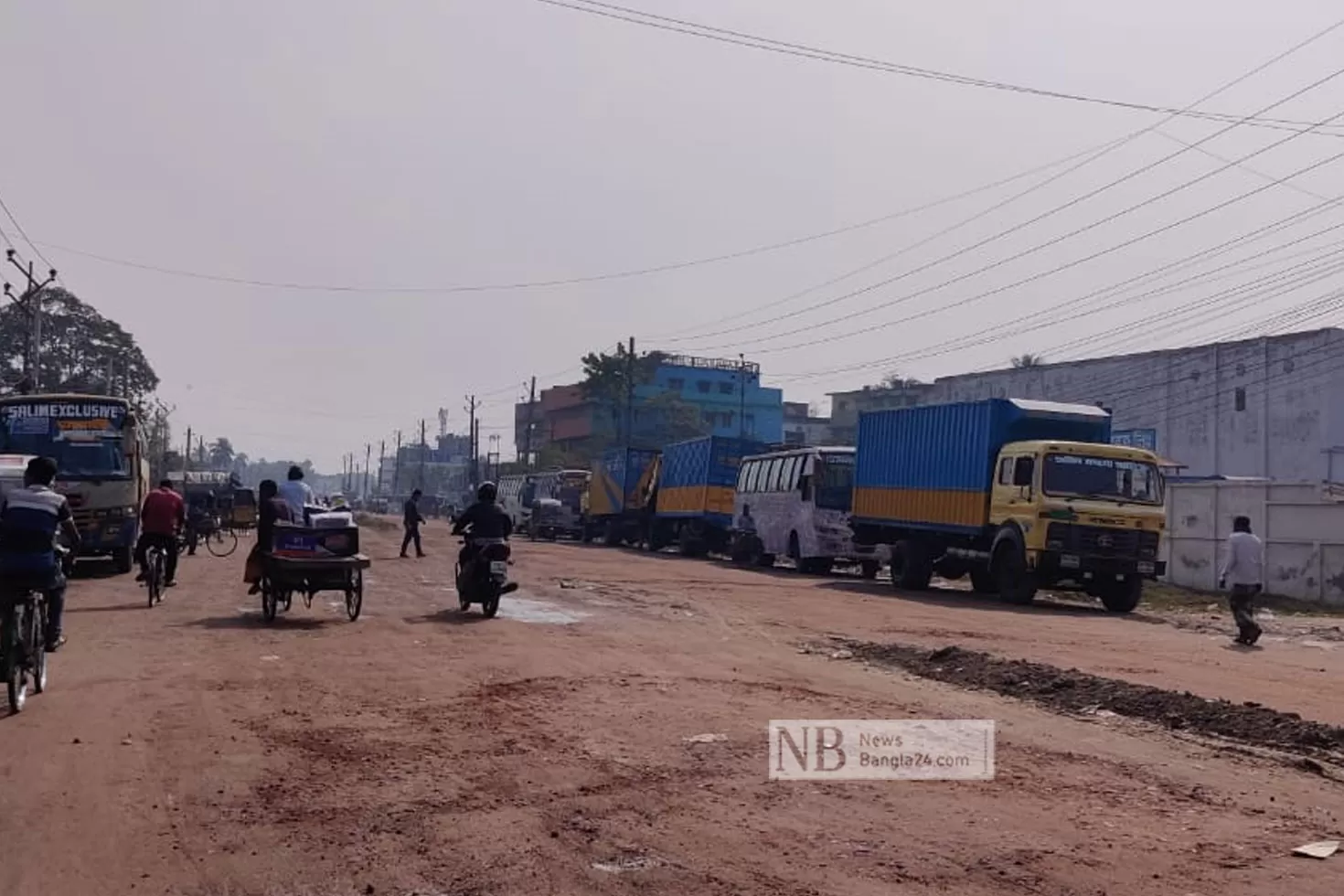 অবৈধ স্থাপনায় আটকে চার লেন প্রকল্প