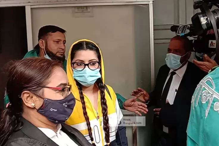 মাদক মামলায় হাজিরা দিলেন পরীমনি