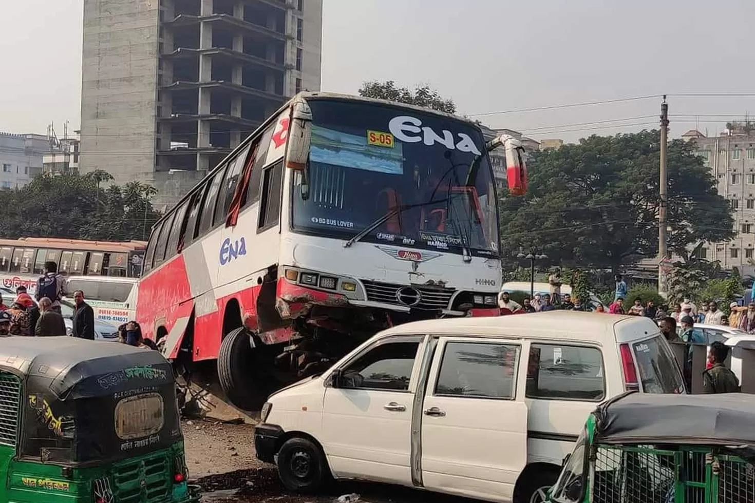 এনার বিরুদ্ধে মামলা প্রত্যাহার ৬০ হাজারে