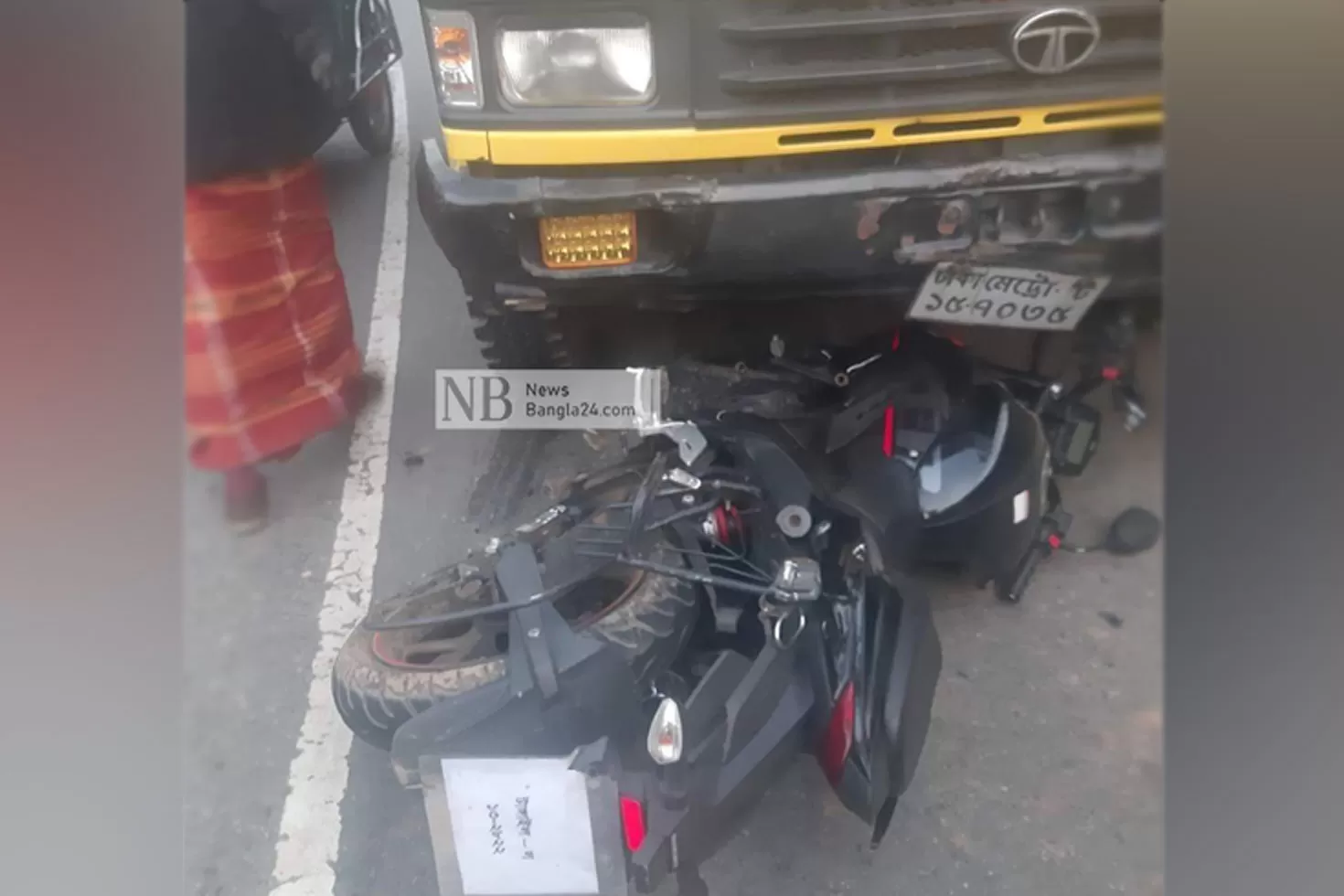 ট্রাকচাপায় ৩ জেলায় ঝরল ৫ প্রাণ