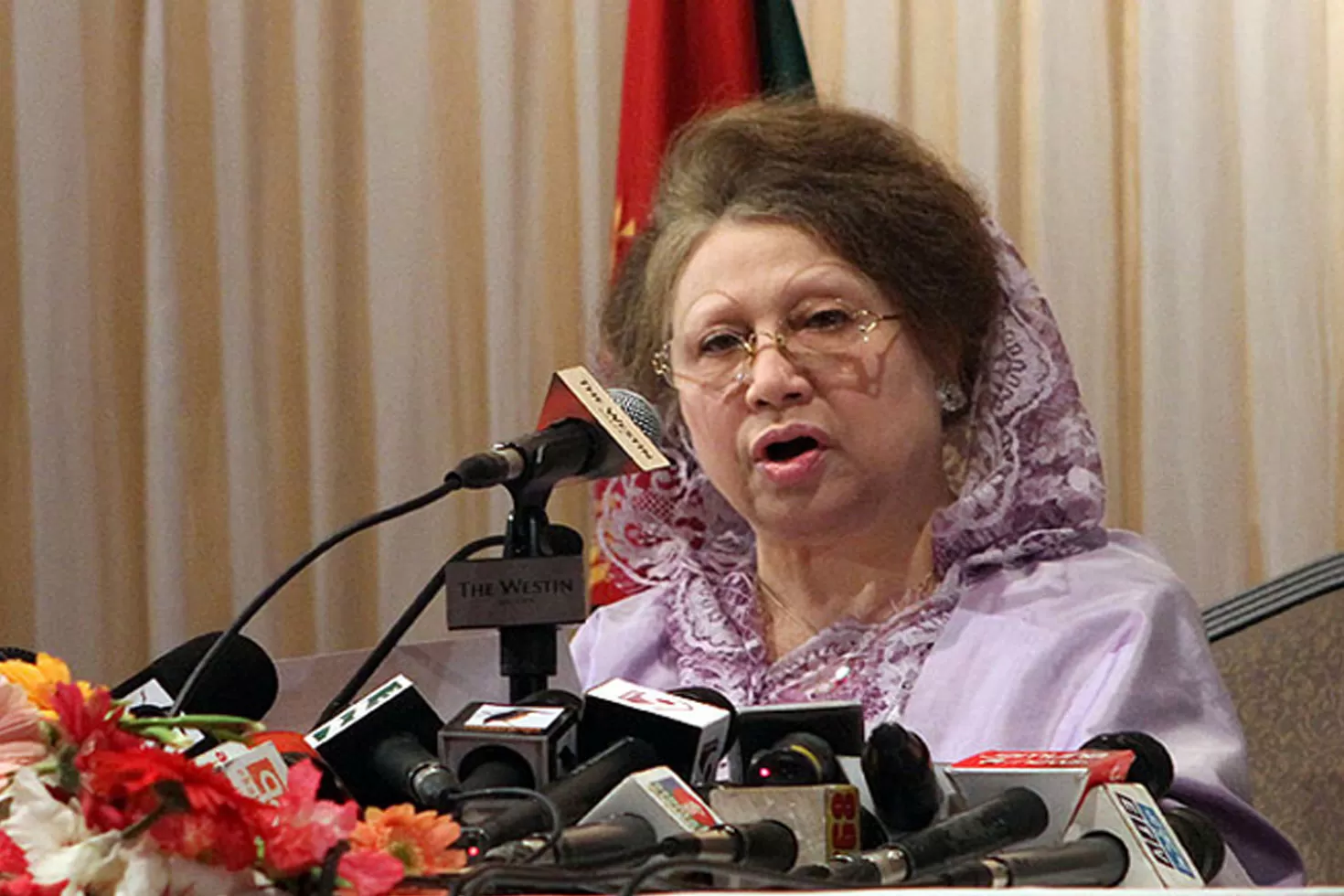 সংবাদ সম্মেলনে খালেদা জিয়া