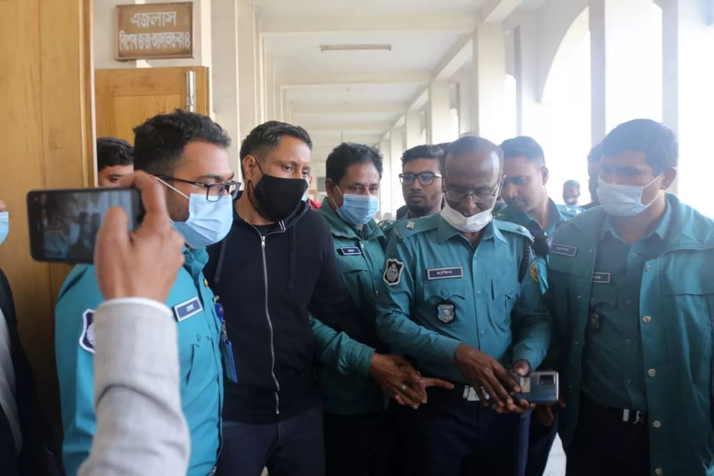 সাবেক ডিআইজি প্রিজন্স পার্থের ৮ বছরের জেল