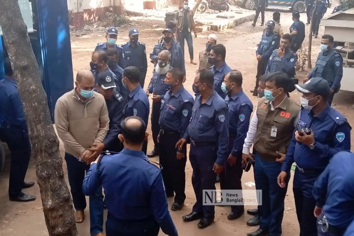 লিয়াকত-গুলি-করেছে-আমি-নির্দোষ-ওসি-প্রদীপ