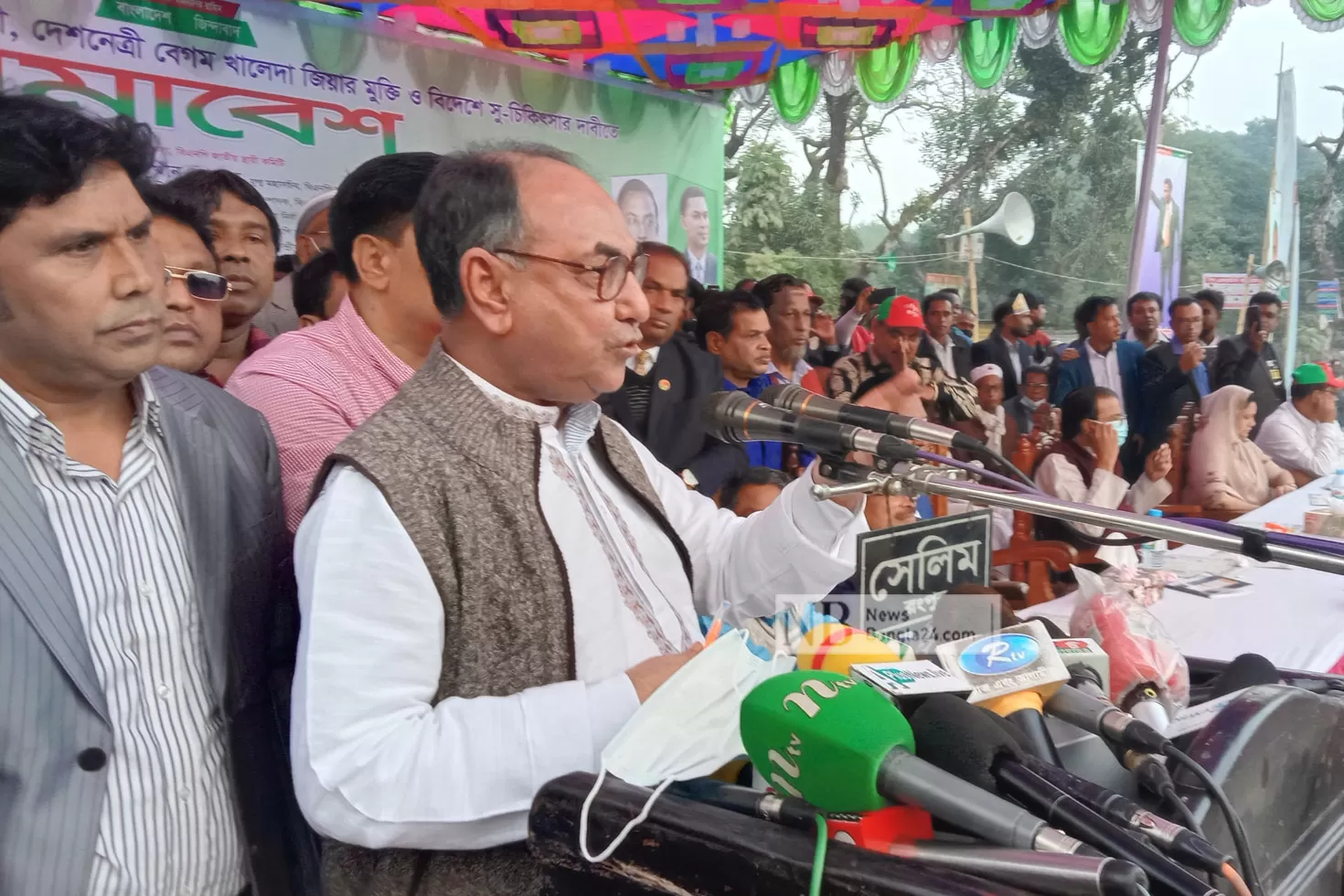 খালেদাকে মুক্তির ধারা দেখাতে চান আব্বাস