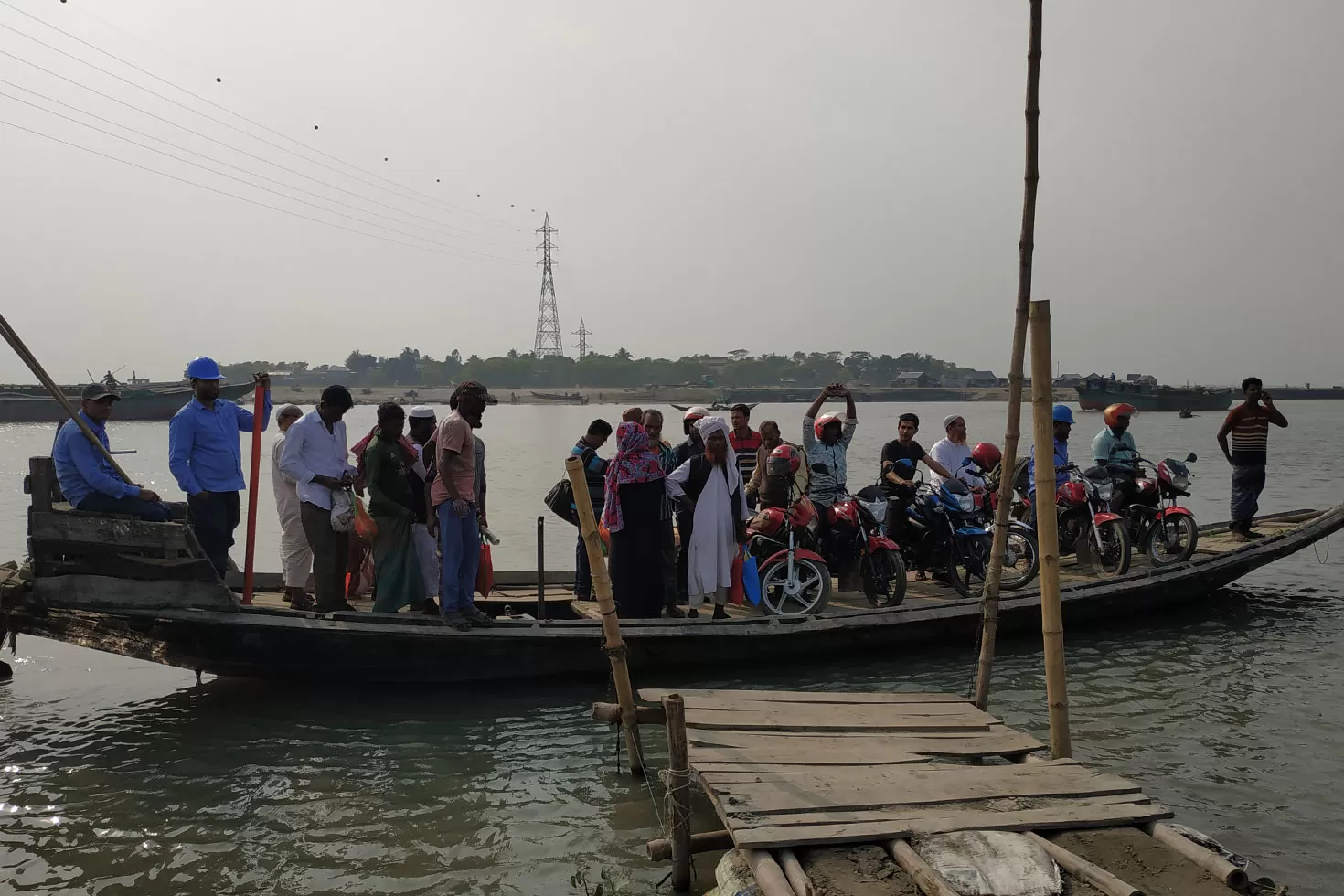 ধনু-নদীতে-ফেরি-চালু-হচ্ছে-হাওরবাসীর-উচ্ছ্বাস