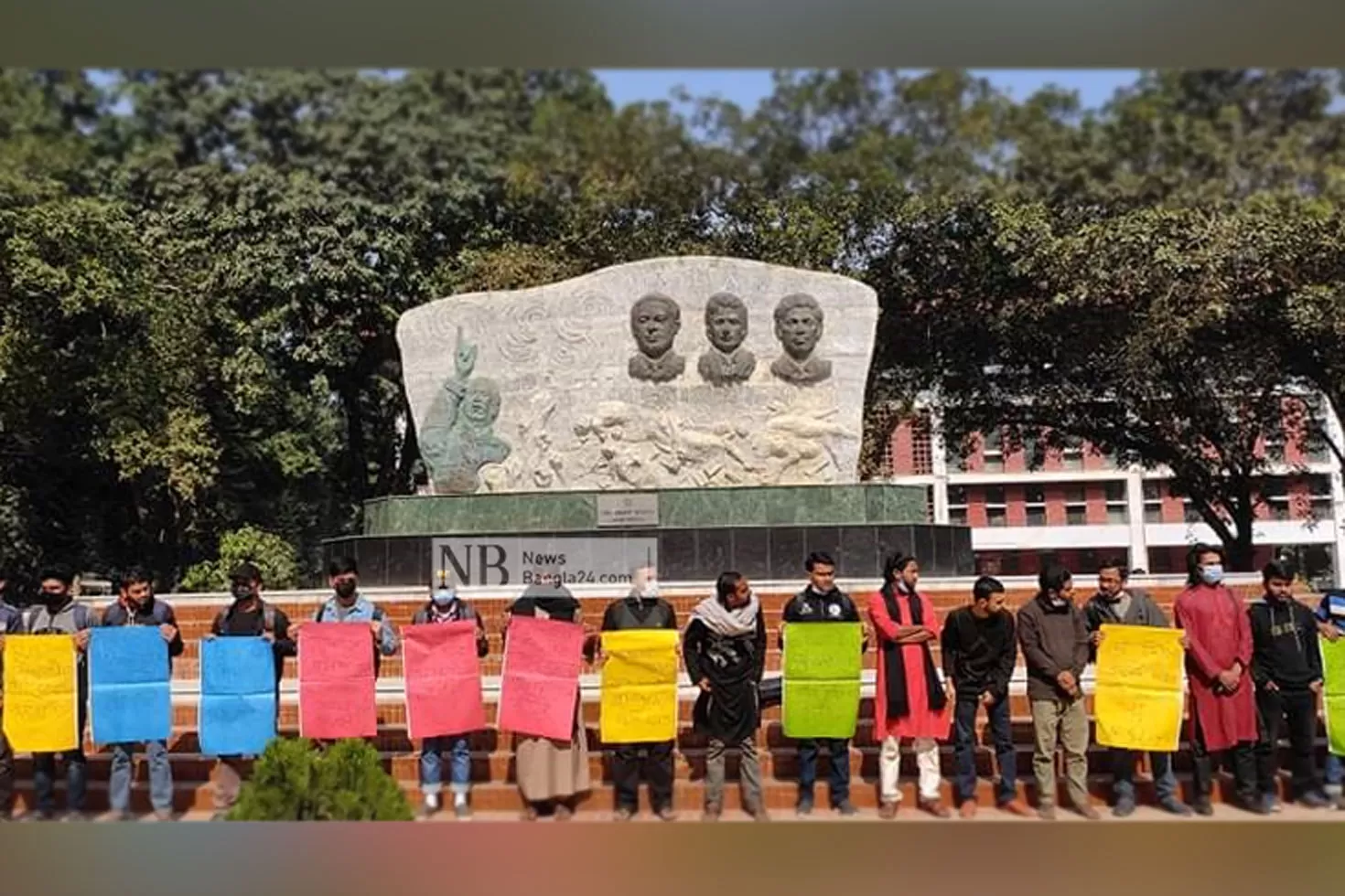 শাবিতে হামলা: ক্যাম্পাসে ক্যাম্পাসে বিক্ষোভ