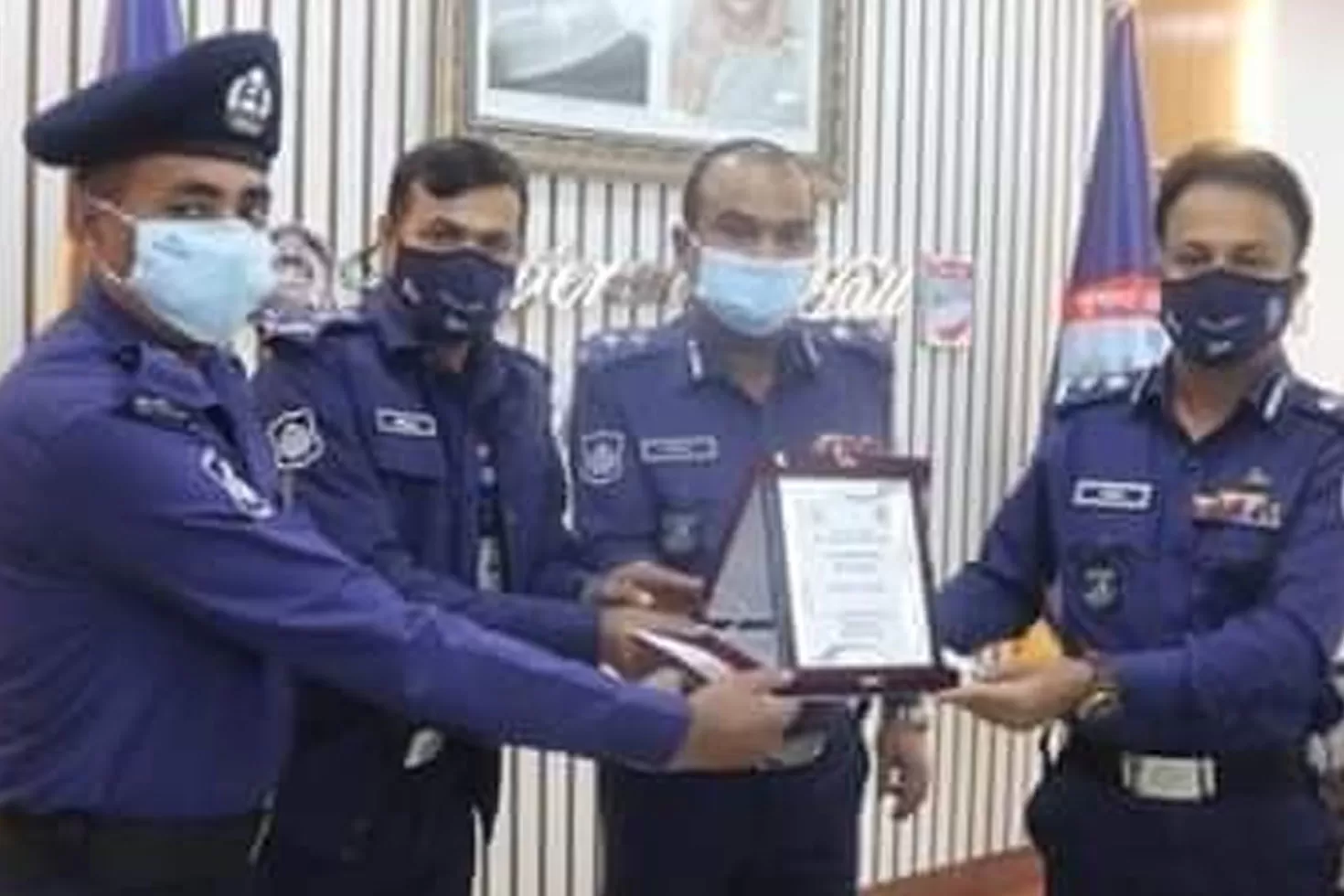 সেরা অফিসার
