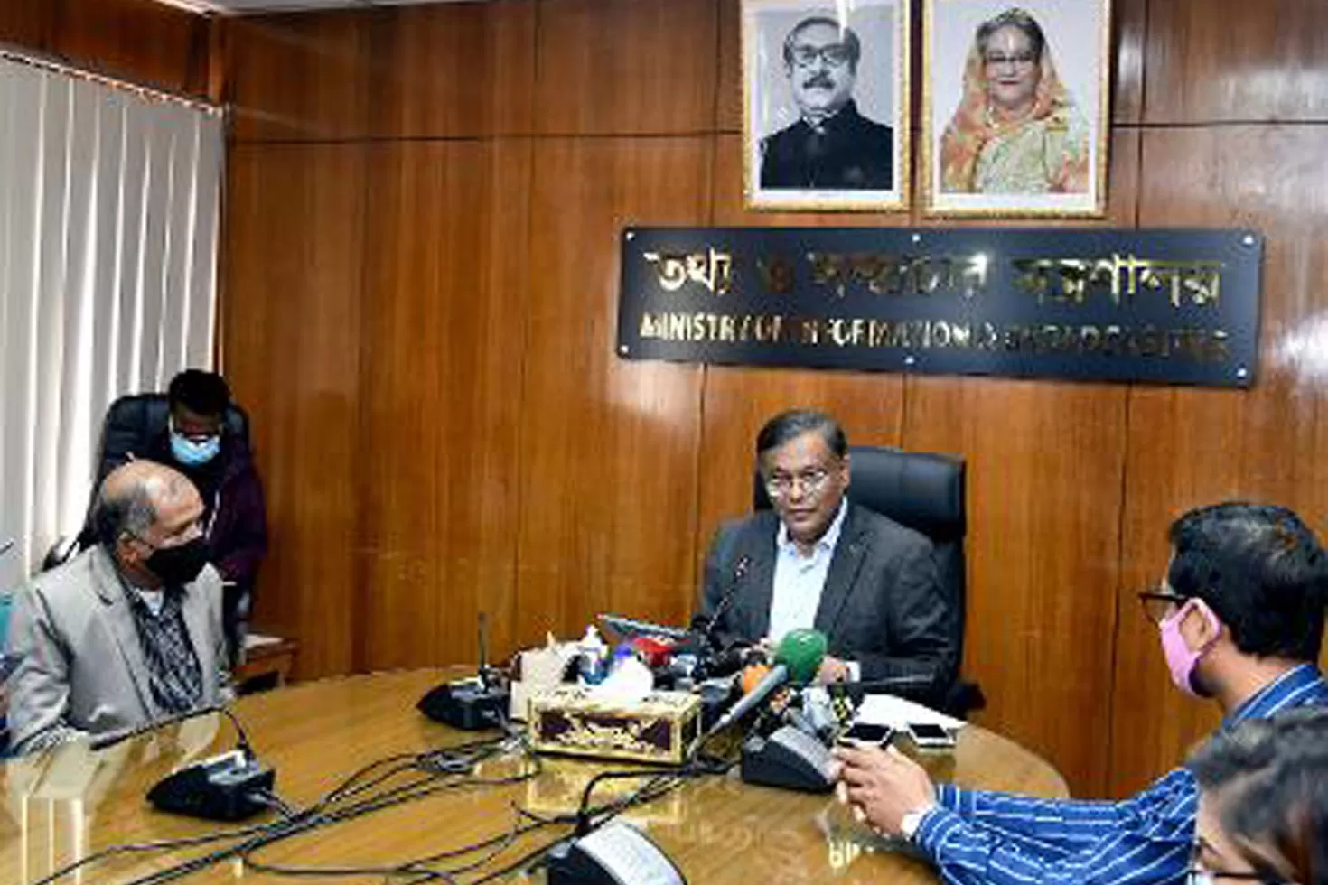 বিএনপির কাছে লবিস্টের খরচের হিসাব চান: দুদক ও ইসিকে হাছান