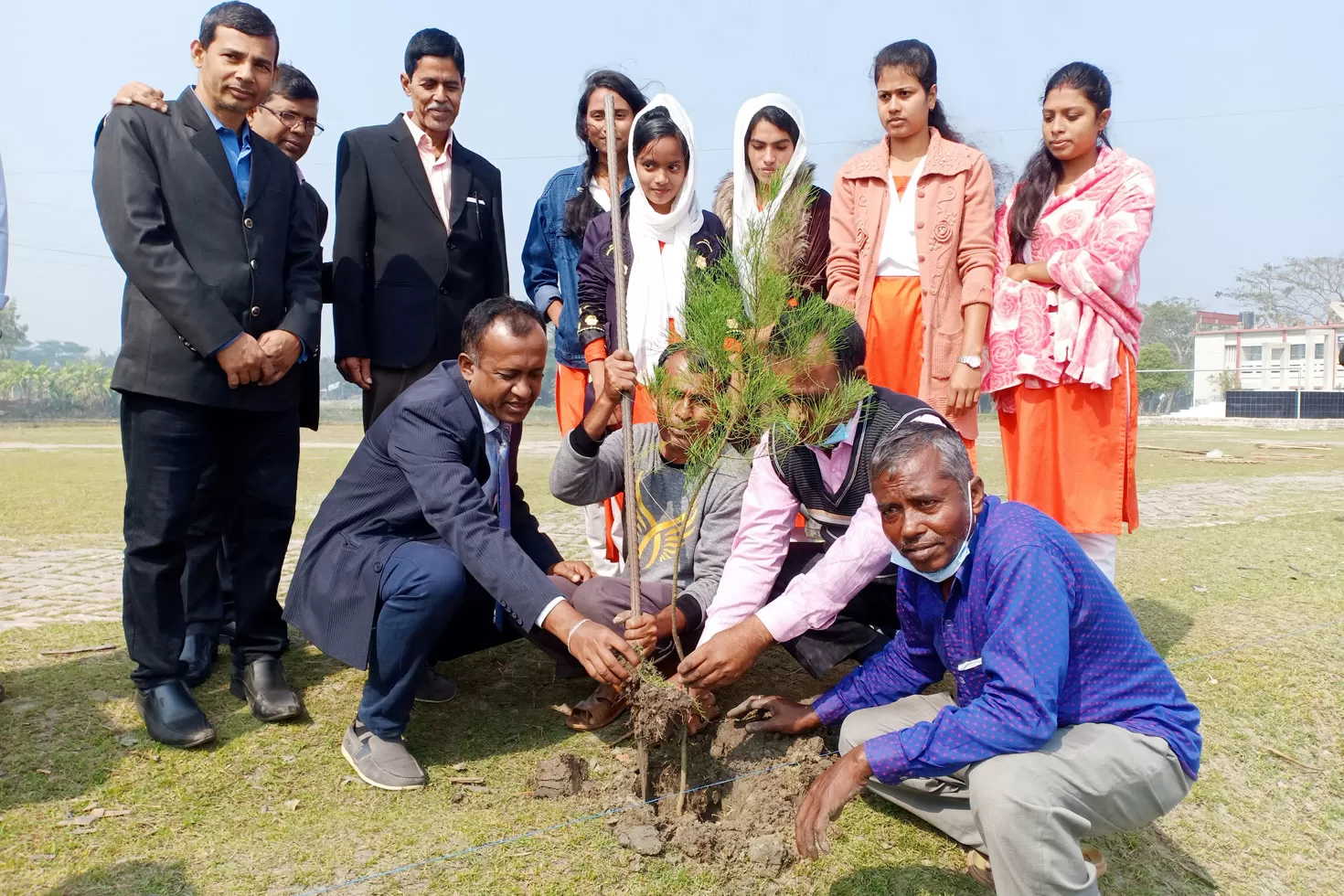 ১০০ বিদ্যালয়ে বিষ্ণুপদর ১২ হাজার বৃক্ষরোপণ