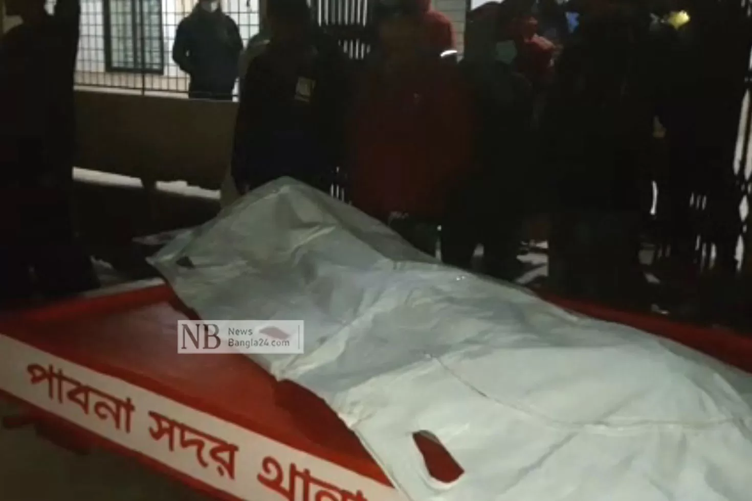 নির্মাণশ্রমিককে কুপিয়ে হত্যা