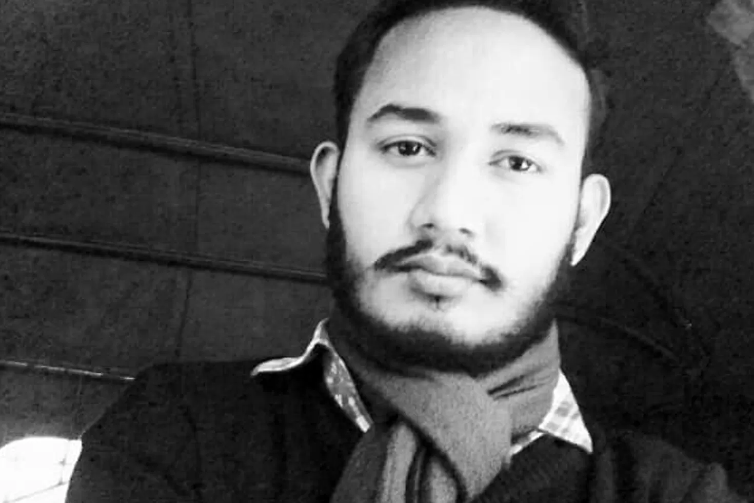 বাড্ডায় বাসা থেকে সাংবাদিকের ঝুলন্ত মরদেহ উদ্ধার