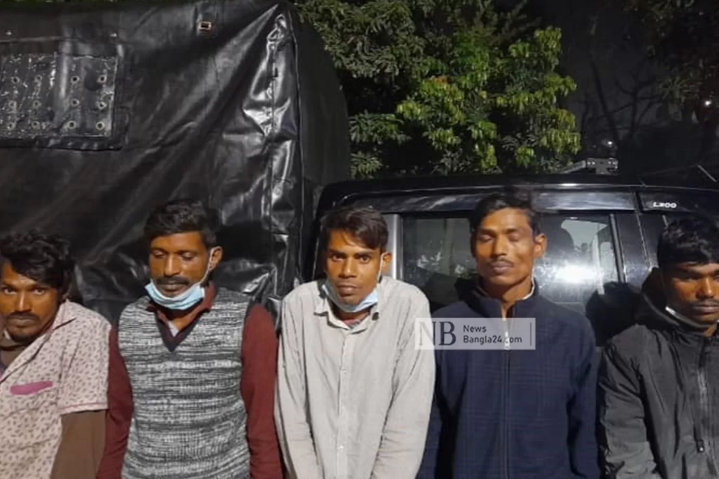 র‍্যাবের অভিযানে আটক ৫ যুবক