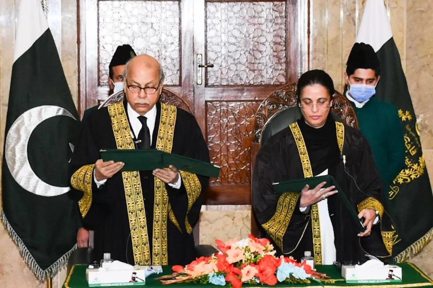 শপথ নিলেন পাকিস্তান সুপ্রিম কোর্টের প্রথম নারী বিচারক