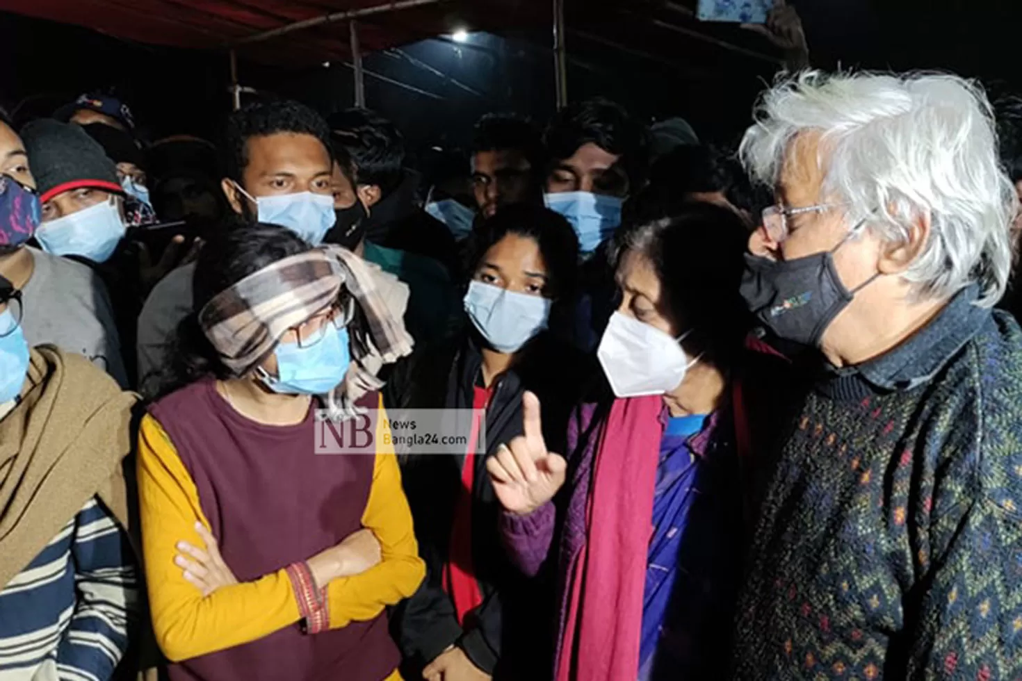 জাফর-ইকবালের-আশ্বাসে-ভাঙছে-শাবি-শিক্ষার্থীদের-অনশন