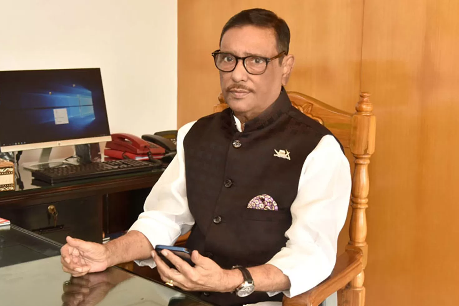 কার টাকায় বিএনপির লবিস্ট, প্রশ্ন কাদেরের