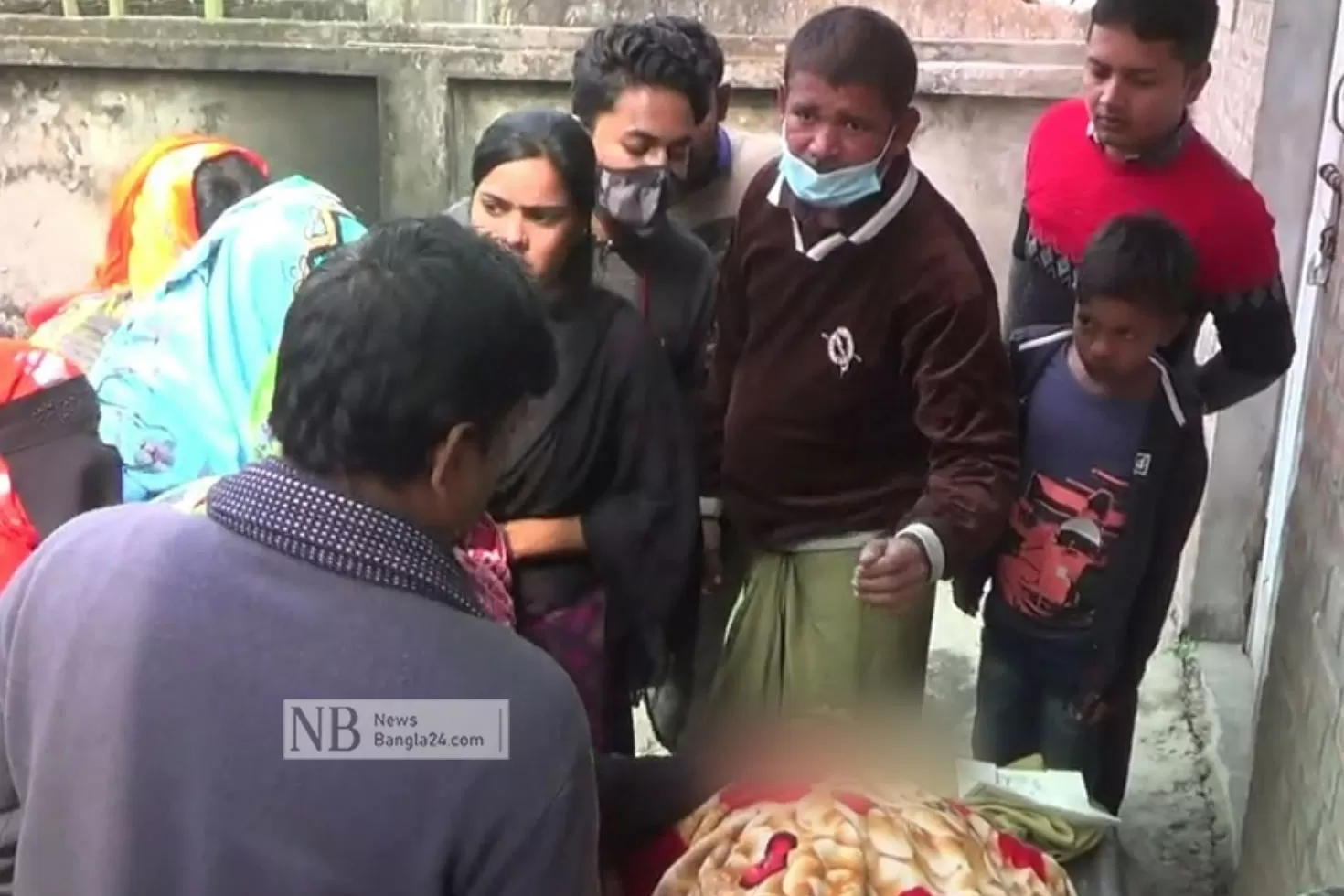 ছুরিকাঘাতে স্ত্রীকে হত্যার অভিযোগ