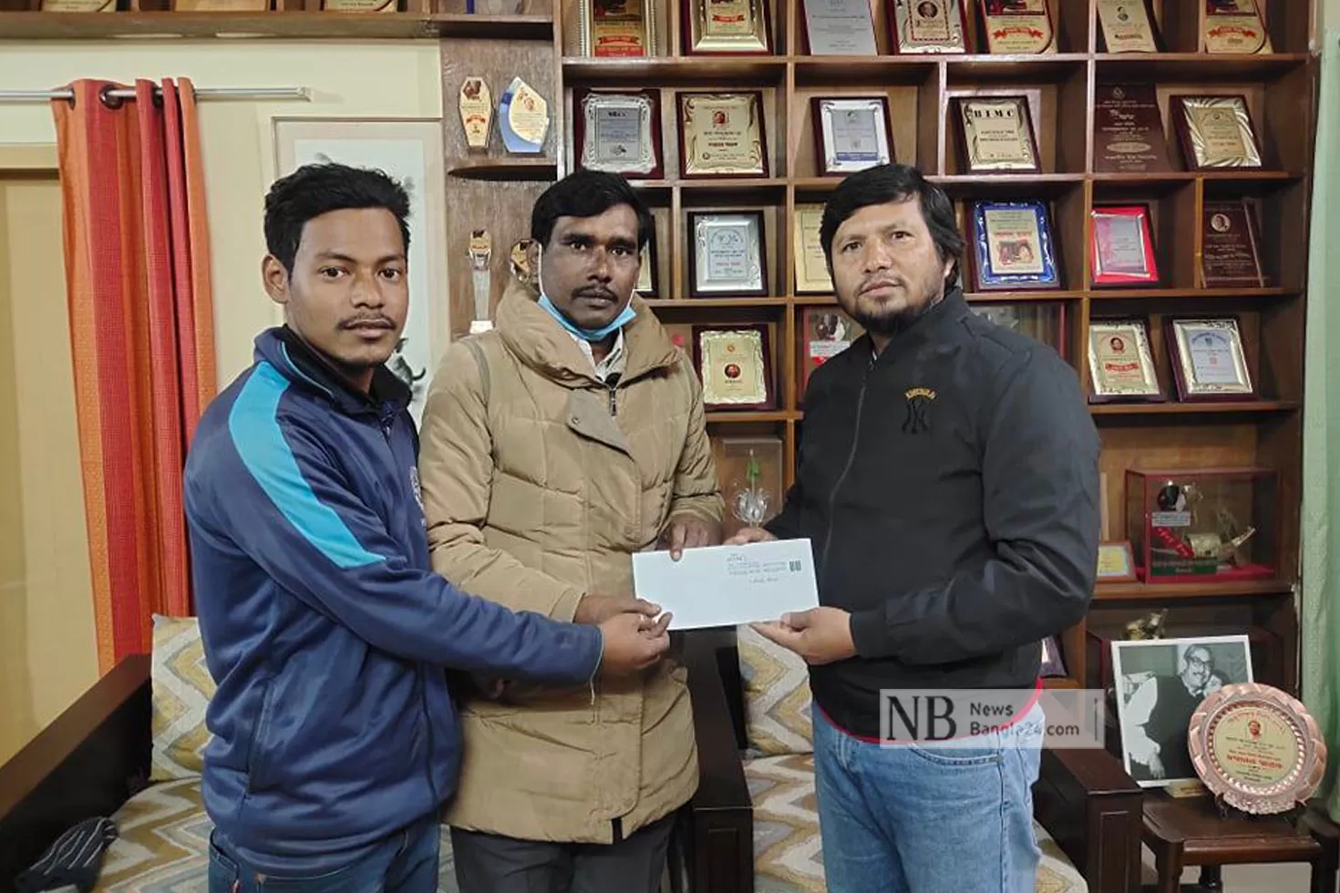 নিপুনের বাবার সুদের ওপর নেয়া টাকা শোধ করলেন এমপি নূর