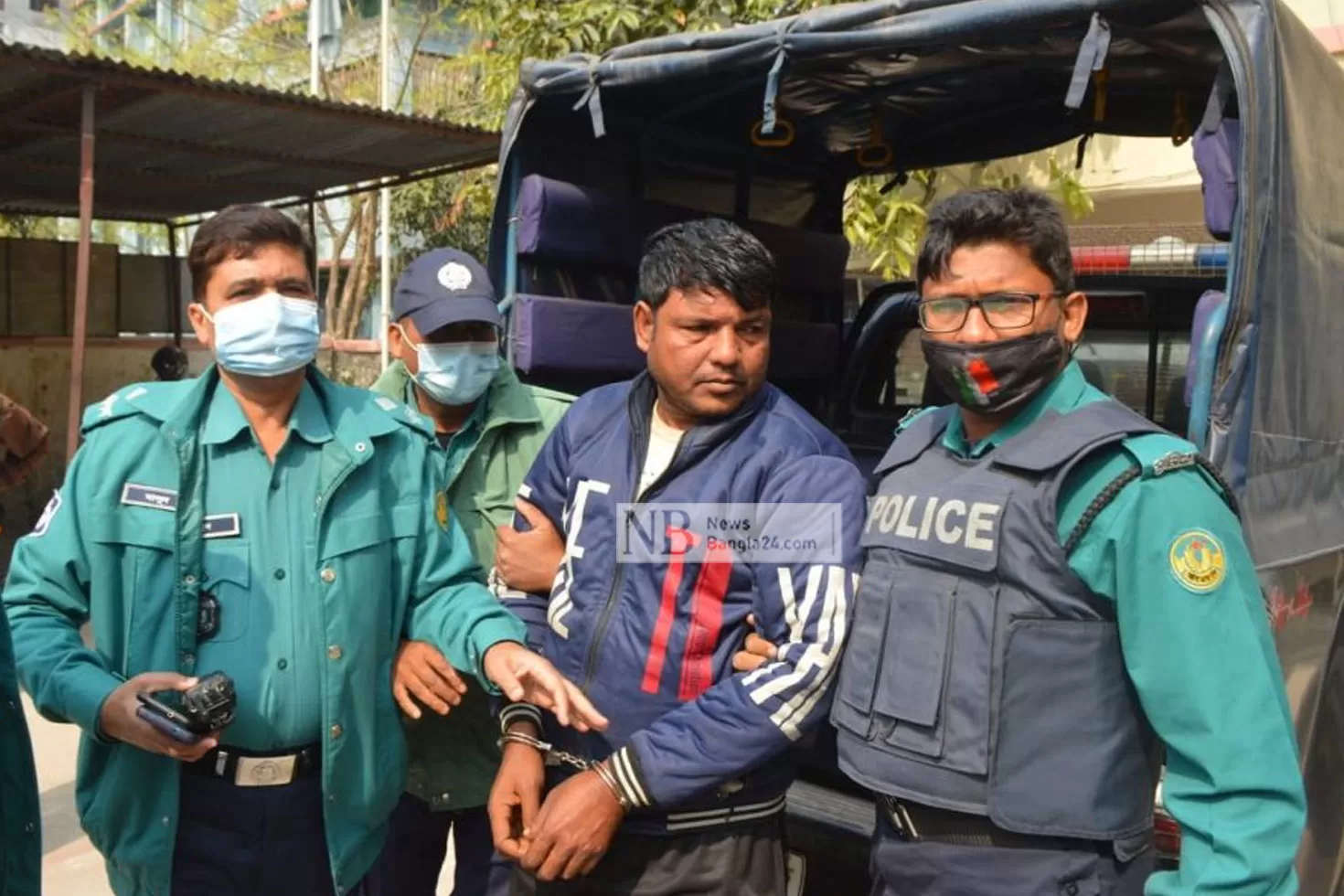 রাবি-ছাত্রকে-চাপা-দেয়া-ট্রাকের-চালক-হেলপার-আটক