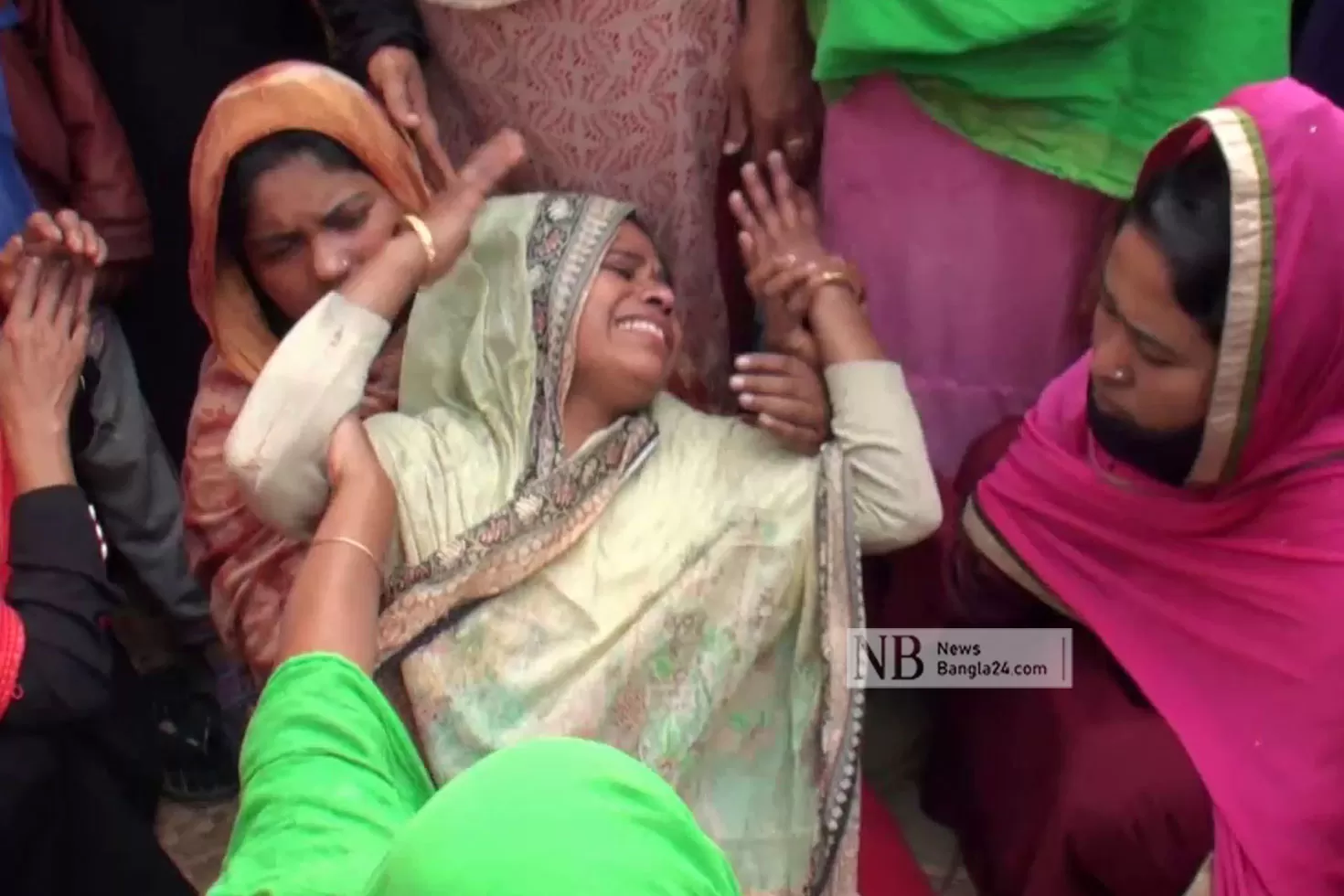 পুকুর থেকে মুদি দোকানির মরদেহ উদ্ধার