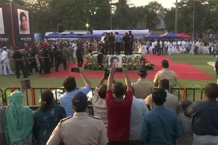 রাষ্ট্রীয়-মর্যাদায়-লতা-মঙ্গেশকরকে-শেষ-বিদায়