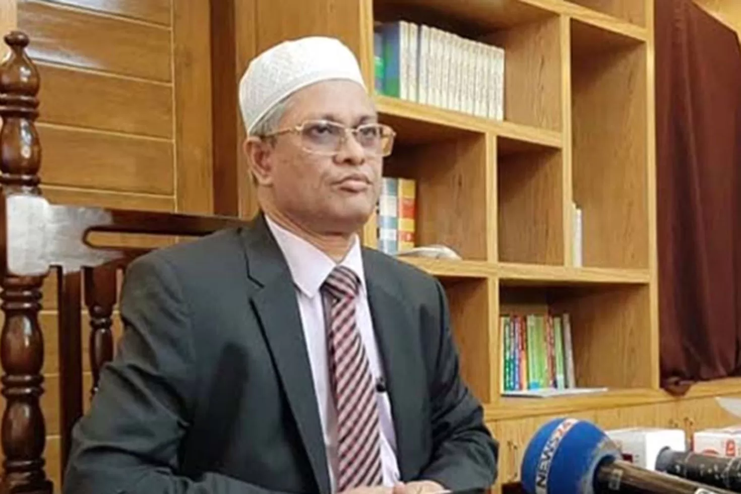 ইসির যুগ্ম সচিবের হঠাৎ পদত্যাগে নতুন ইসি হওয়ার গুঞ্জন