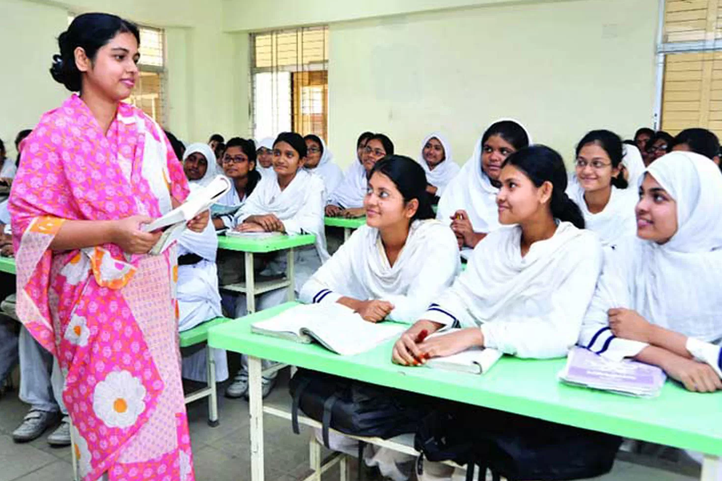 ১৫ হাজার বেসরকারি শিক্ষক নিয়োগ দিচ্ছে এনটিআরসিএ