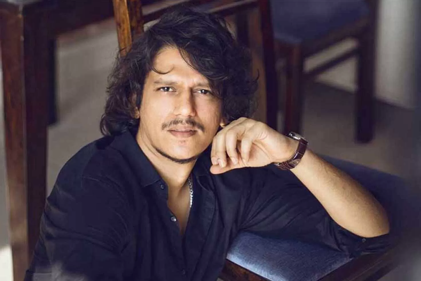 ছকে বাঁধা হিরো নন বিজয়