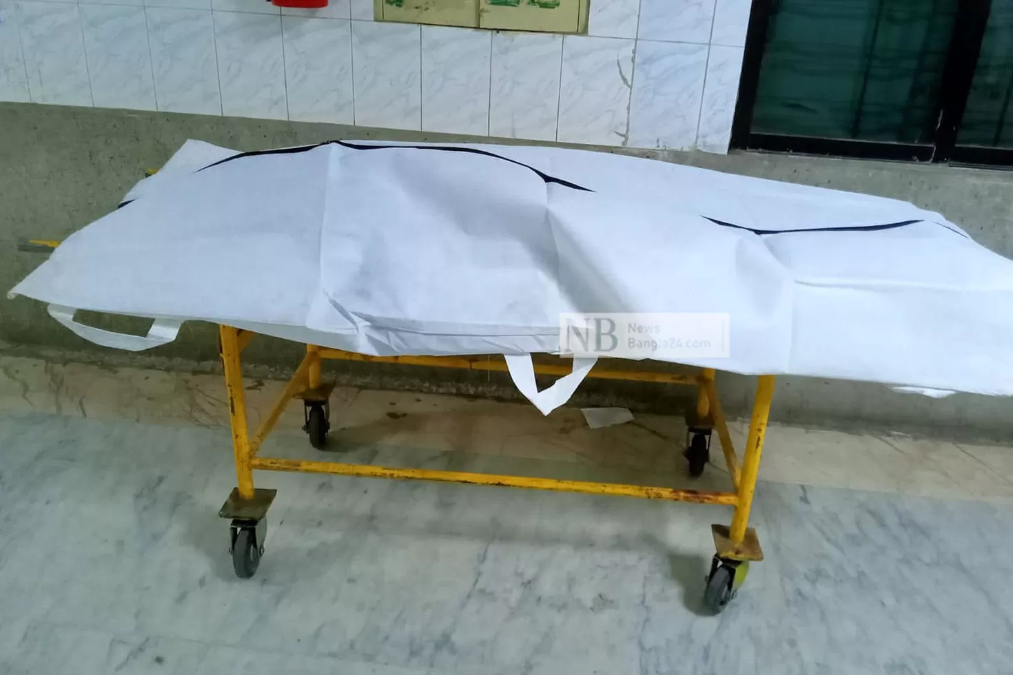 রাস্তায় পড়ে ছিল যুবকের রক্তাক্ত মরদেহ