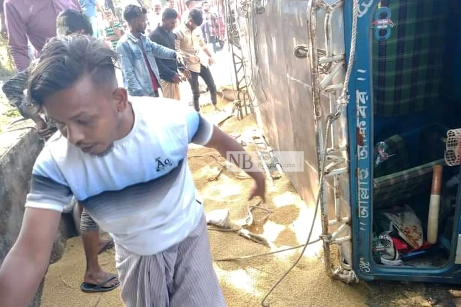 ফটিকছড়িতে-চাঁদের-গাড়ির-চাপায়-২-স্কুলছাত্রী-নিহত