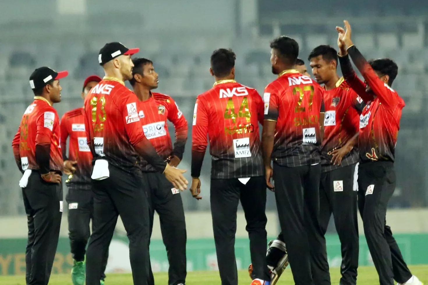 কুমিল্লার-বিপক্ষে-হেরে-বিপদে-খুলনা