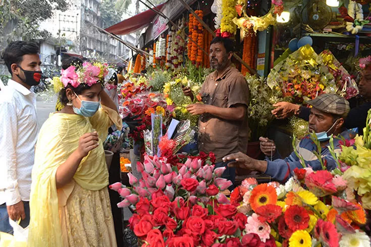 ফুল-কিনে-ফেরার-পথে-নিহত-গাড়ির-ধাক্কায়