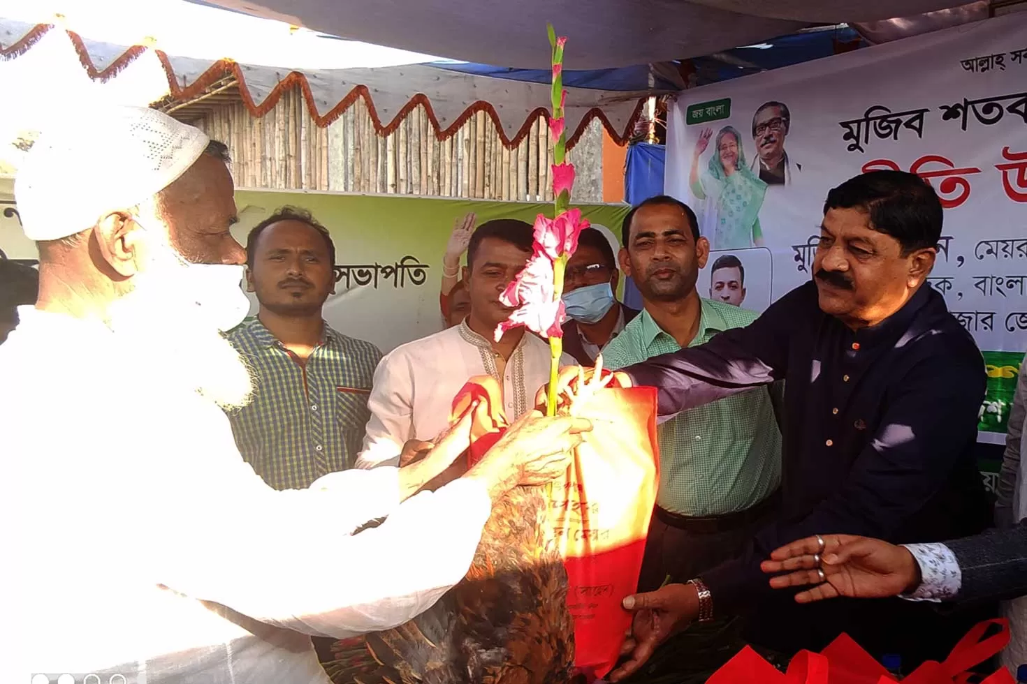 ভালোবাসার-উপহার-গরুর-মাংস-দেশি-মুরগি