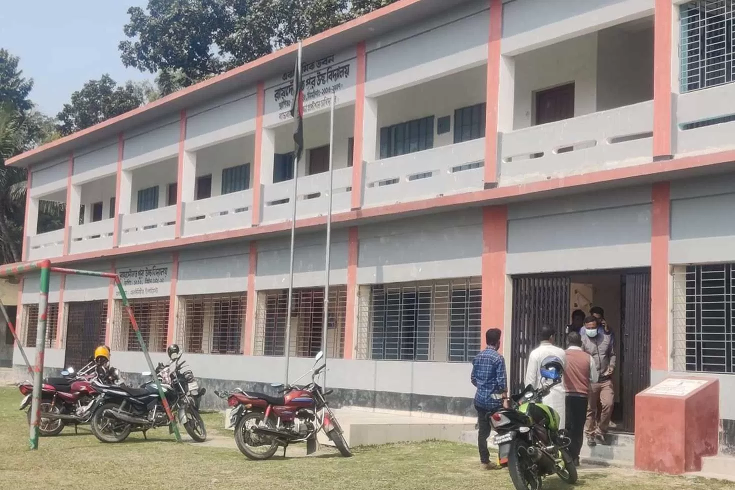 ‘নিয়োগ জালিয়াতি’: পরীক্ষার আগেই প্রার্থী চূড়ান্ত