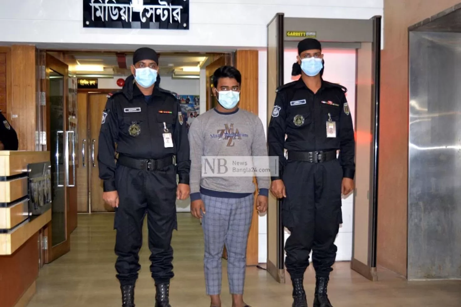 চাকরি-দেয়ার-নামে-শতাধিক-নারীর-আপত্তিকর-ভিডিও-ধারণ