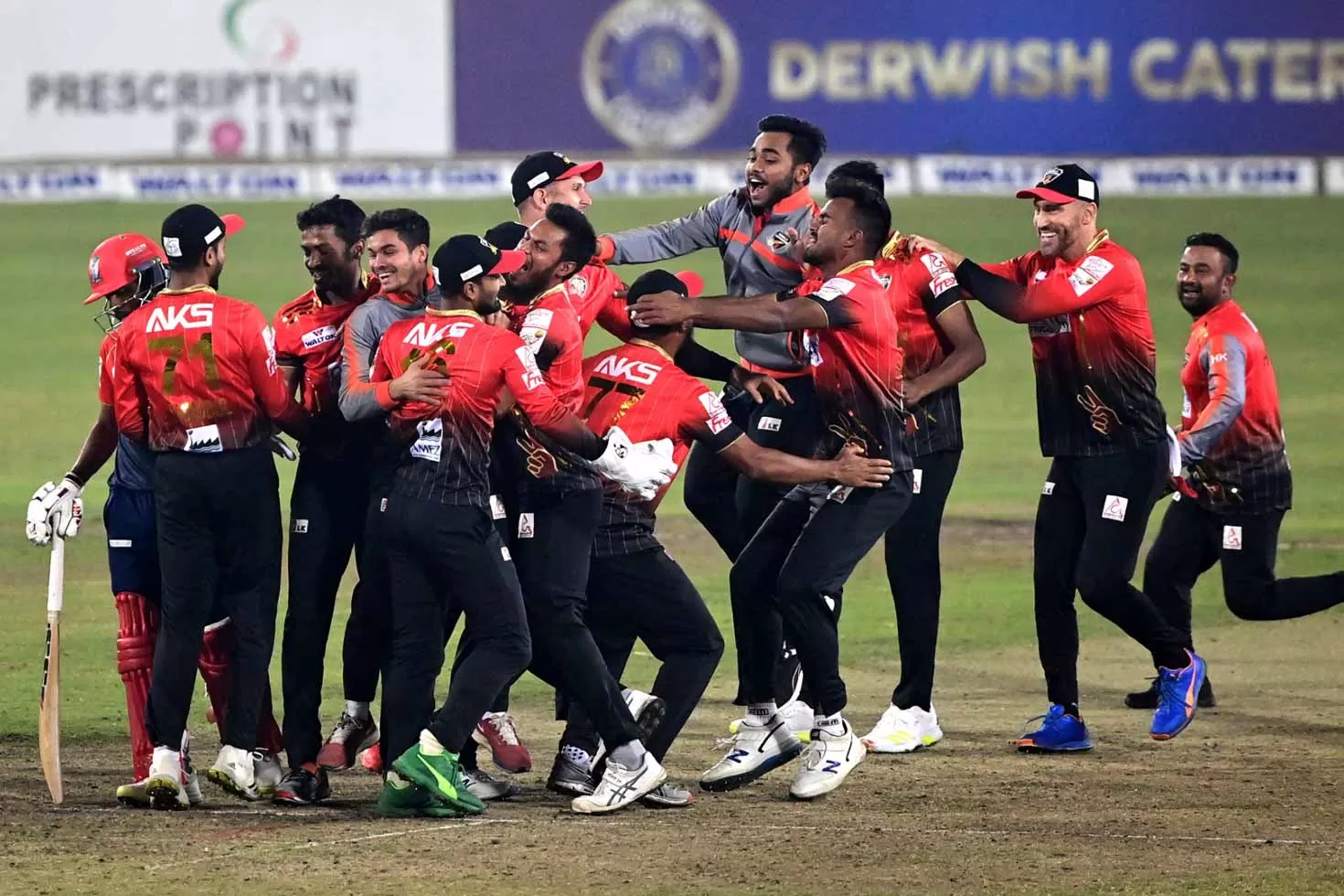 পর্দা-নামল-ঘটনাবহুল-বিপিএলের