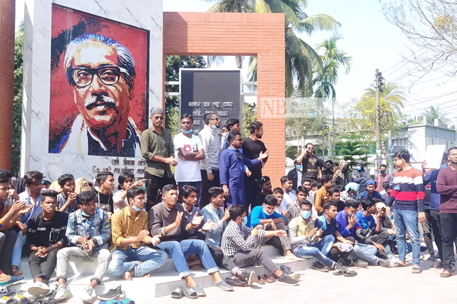 সকালে-শিক্ষার্থীদের-বিক্ষোভ-দুপুরে-দাবি-পূরণ