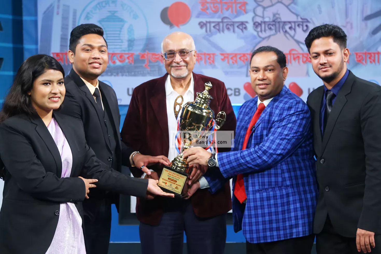 আর্থিক-খাতে-স্বচ্ছতা-না-এলে-অর্থনীতি-বিপর্যস্ত-হবে-দেবপ্রিয়