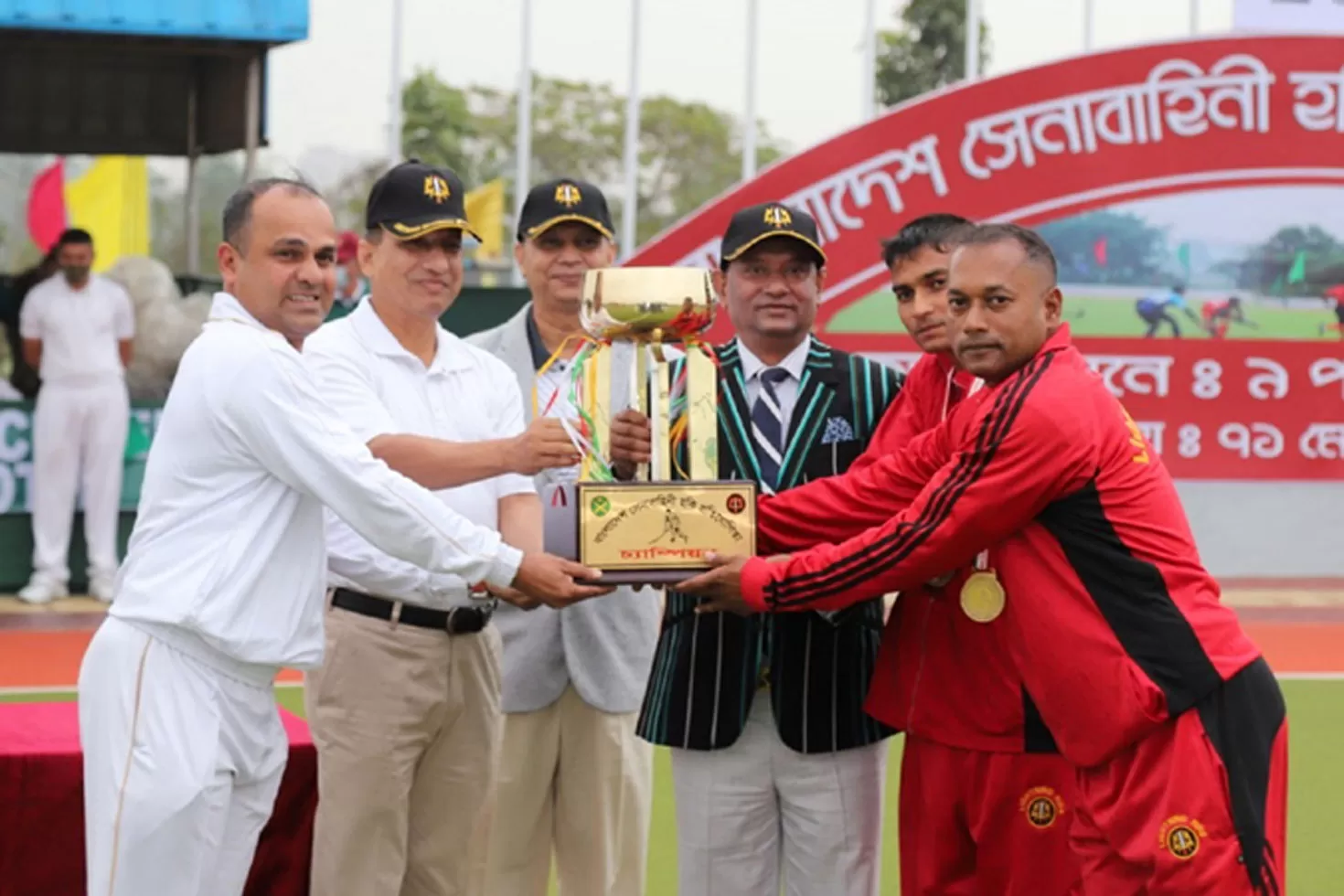 সেনাবাহিনী হকিতে চ্যাম্পিয়ন নবম পদাতিক ডিভিশন দল