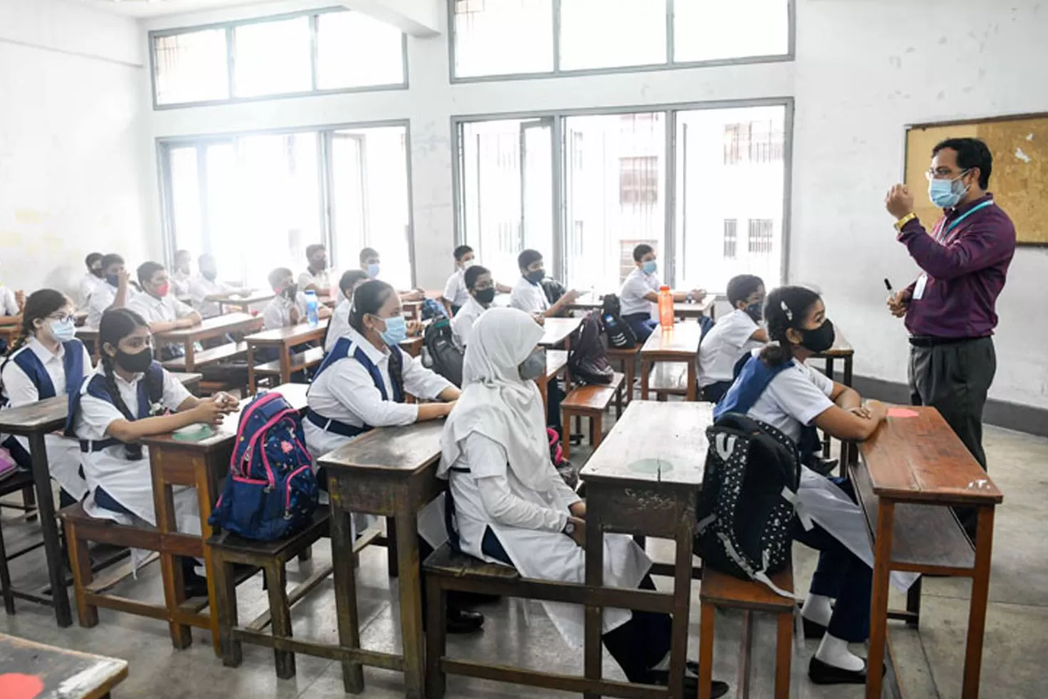প্রাথমিকে-সশরীরে-ক্লাস-শুরু-২-মার্চ