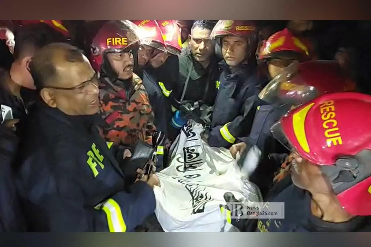 আশুগঞ্জে ভবনে আগুন: শিশুর মৃত্যু, দগ্ধ ১০