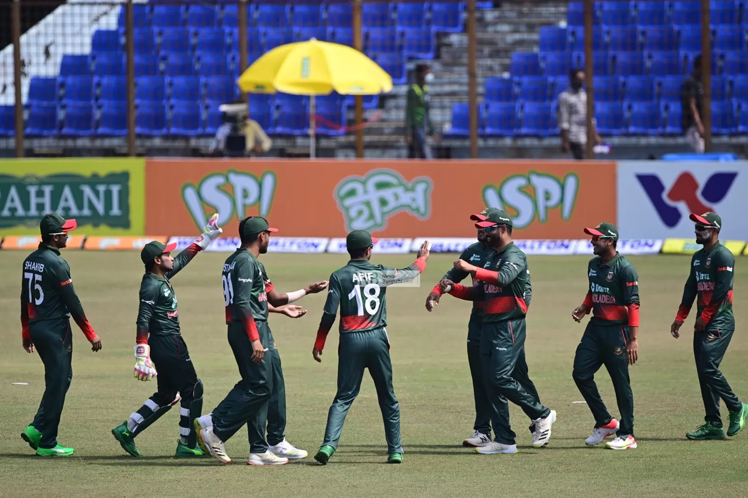 বাংলাদেশকে ২১৬ রানের টার্গেট দিল আফগানিস্তান