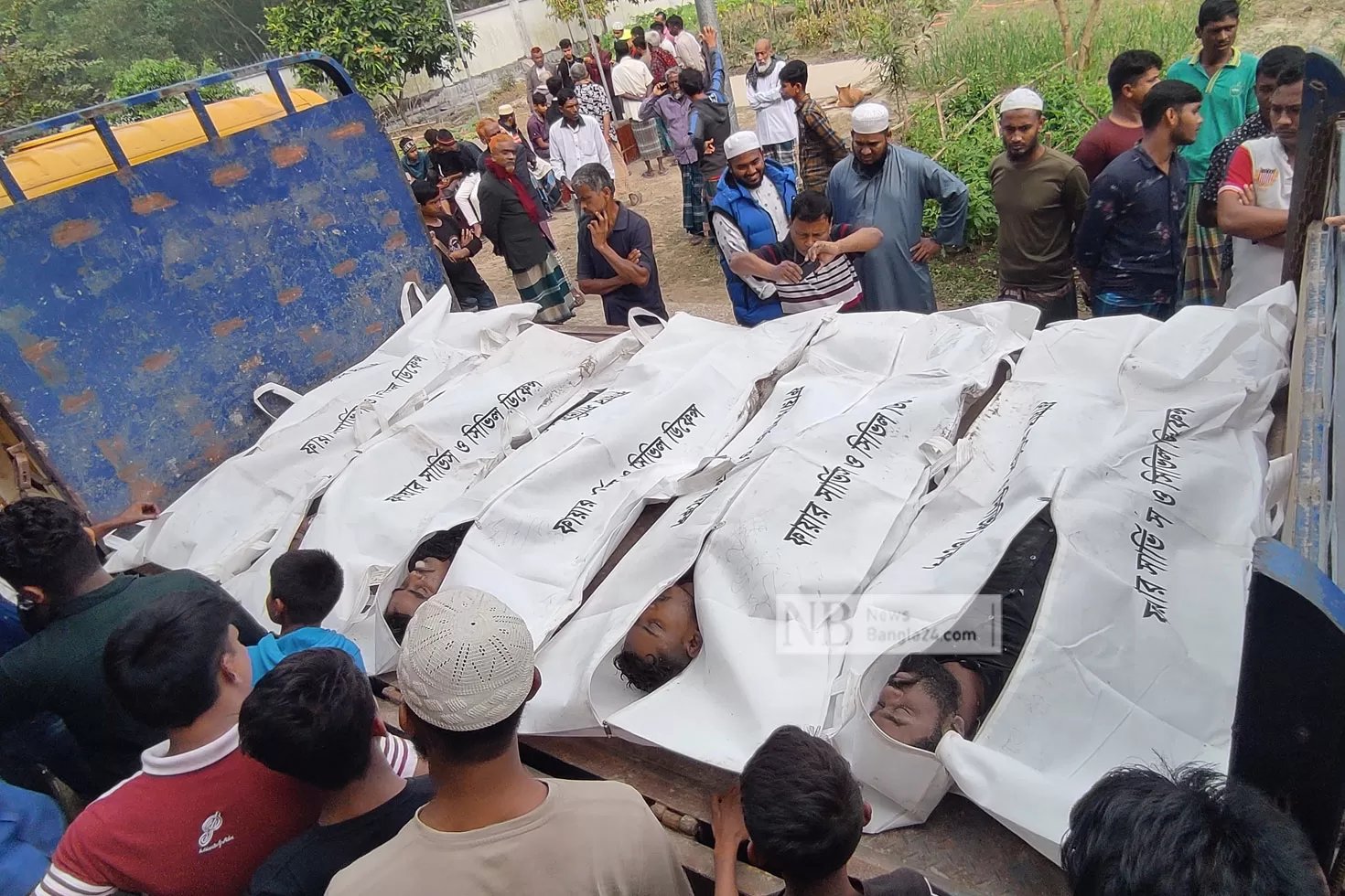 বন্ধুর বাড়িতে ৫ যুবকের যাত্রা পরিণত হলো ‘অনন্তযাত্রায়’ 