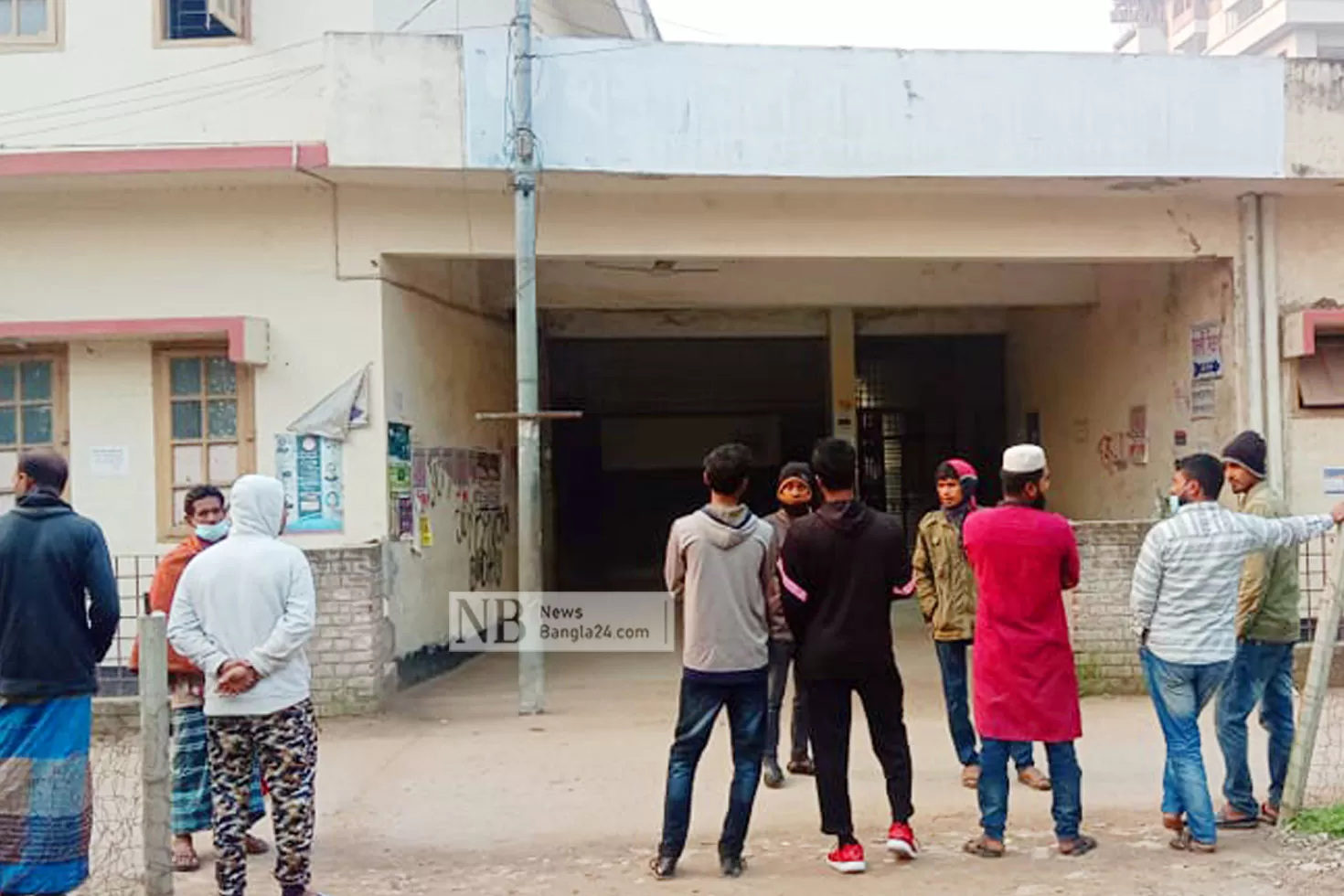 পিকআপের ধাক্কায় প্রাণ গেল কৃষকের