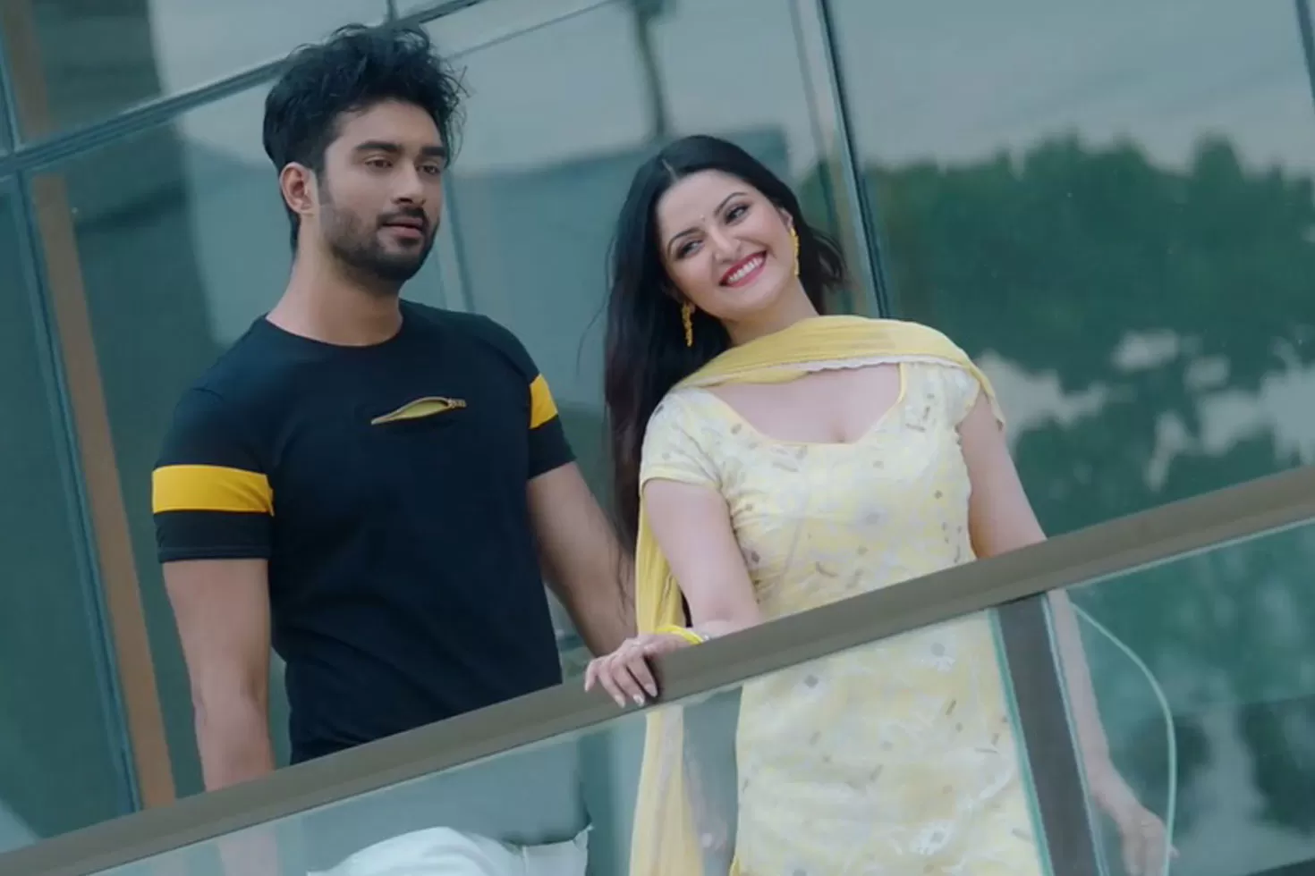 ভালোবাসার-ইশারায়-বাঁচতে-চান-পরী-রোশান