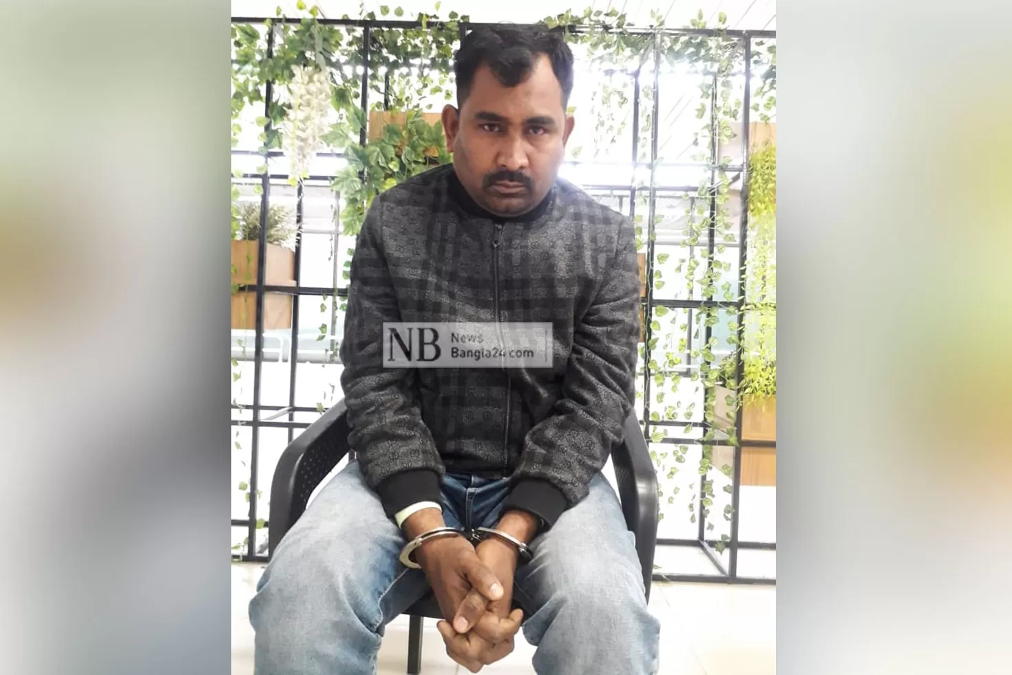 ডলার-ভাঙানোর-নামে-টাকা-হাতিয়ে-নিতেন-তিনি