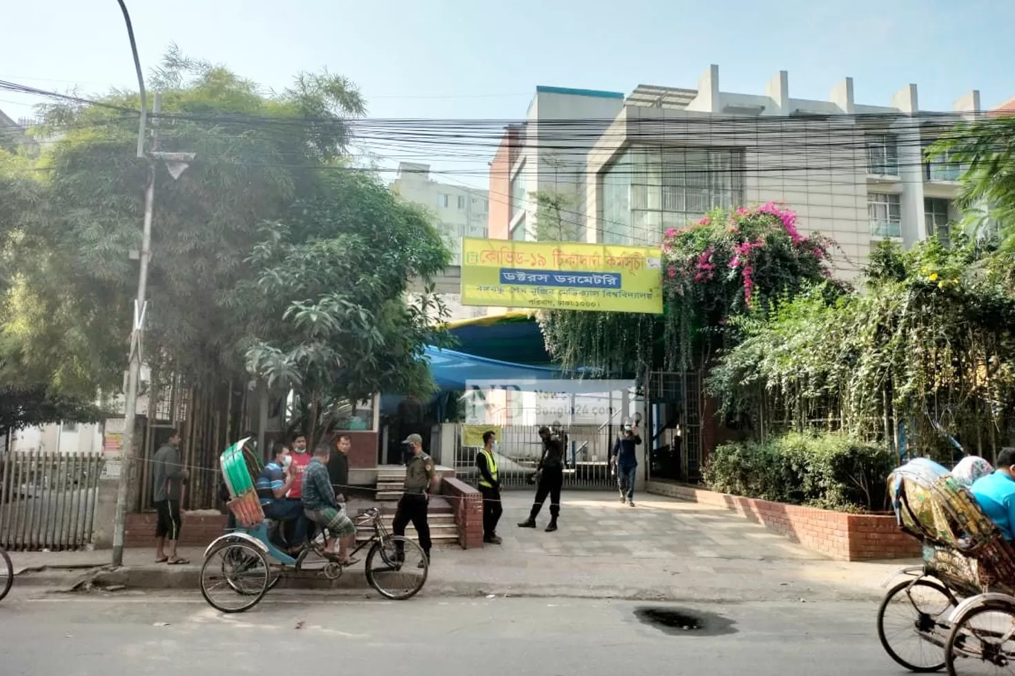 প্রচারের-অভাবে-ছুটির-দিনে-ফাঁকা-টিকাকেন্দ্র