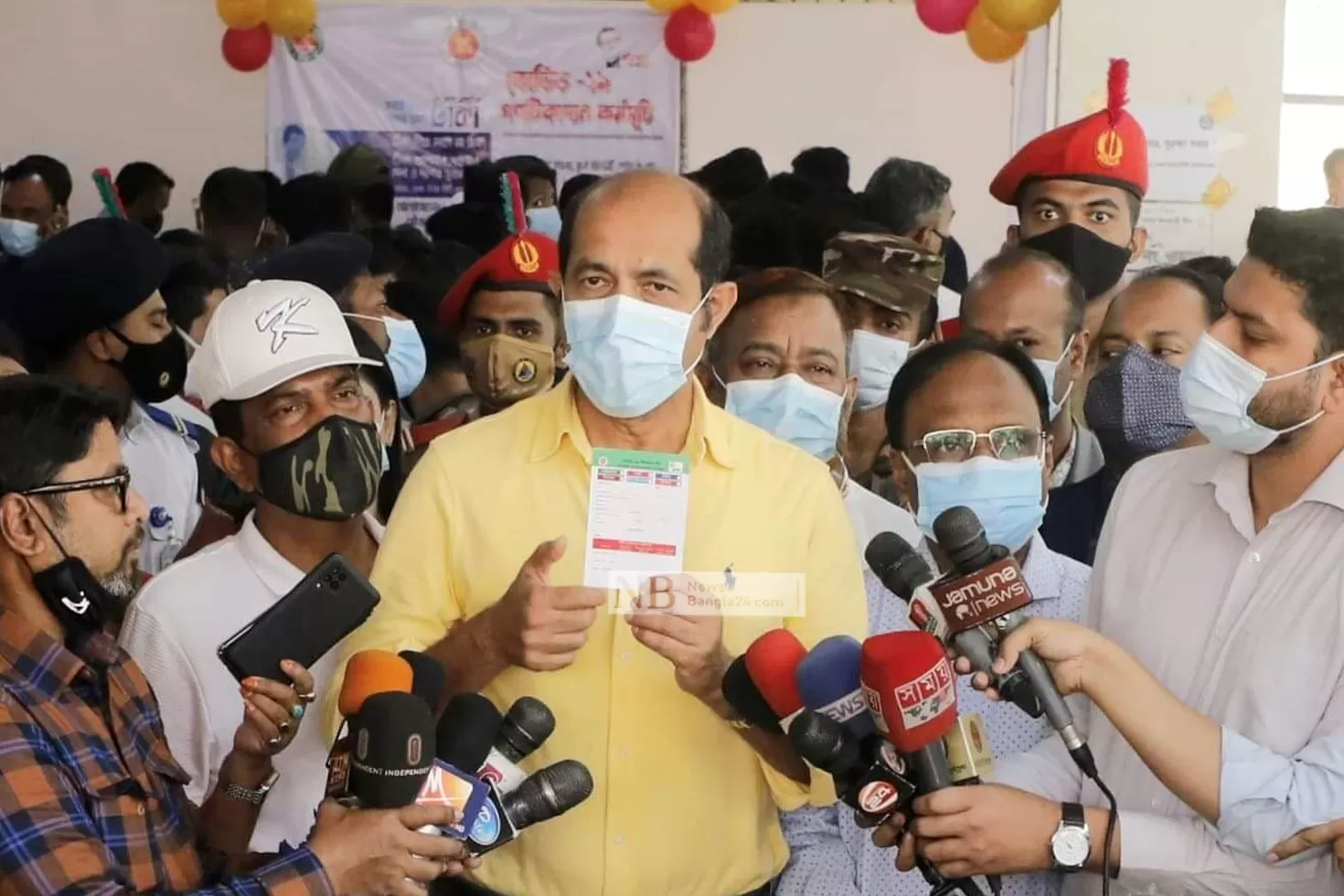 টিকা-না-নিলে-নাগরিক-সেবা-নয়-মেয়র-আতিকের-হুঁশিয়ারি