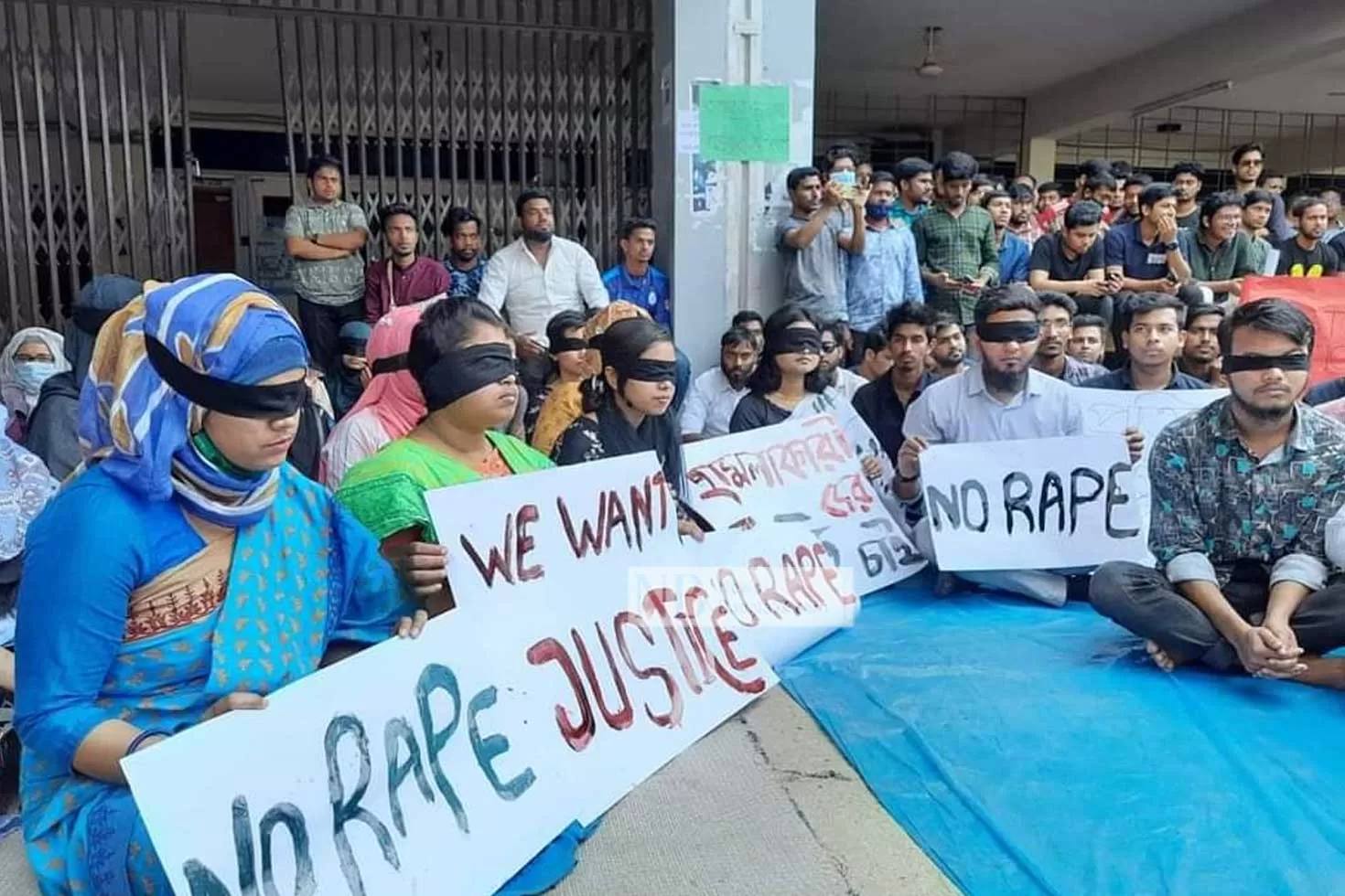 বশেমুরবিপ্রবি-শিক্ষক-শিক্ষার্থীদের-ওপর-হামলা-প্রশাসনের-ইন্ধনে