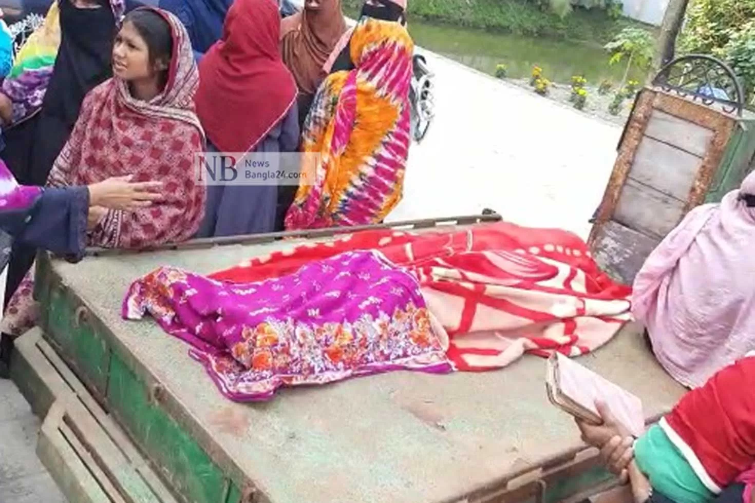 কিশোরীর রহস্যজনক মৃত্যু, স্বামী পুলিশ হেফাজতে